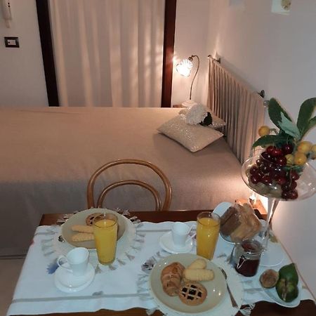 كونفيرسانو Donna Lucrezia Dimora A Corte B&B المظهر الخارجي الصورة