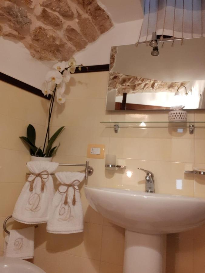كونفيرسانو Donna Lucrezia Dimora A Corte B&B المظهر الخارجي الصورة